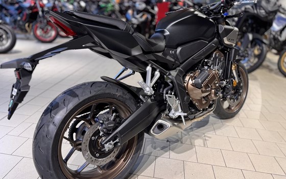 Neufahrzeug Honda CB650R E-Clutch - Bild 6