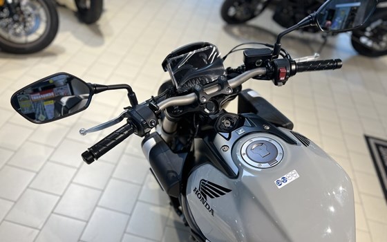 Neufahrzeug Honda CB650R E-Clutch - Bild 7