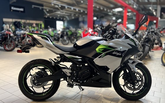 Neufahrzeug Kawasaki Ninja e-1 - Bild 1