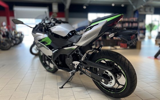 Neufahrzeug Kawasaki Ninja e-1 - Bild 5
