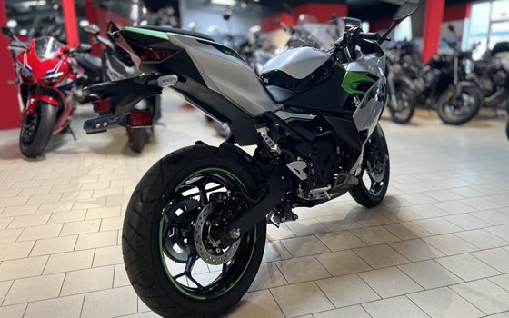 Gebrauchtmotorrad Kawasaki Ninja e-1 - Bild 6