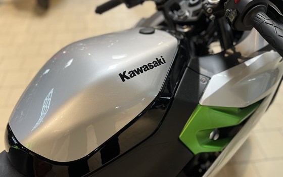 Gebrauchtmotorrad Kawasaki Ninja e-1 - Bild 7