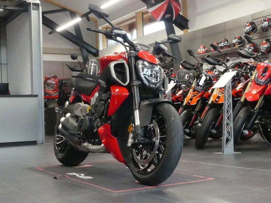 Angebot Ducati Diavel V4 Bild 1: Angebot Ducati Diavel V4