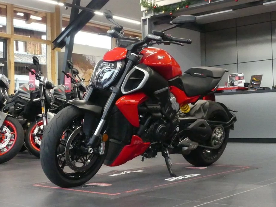 Angebot Ducati Diavel V4 Bild 2: Angebot Ducati Diavel V4