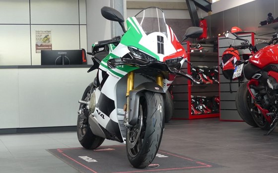Neufahrzeug Ducati Panigale V4 Tricolore - Bild 1
