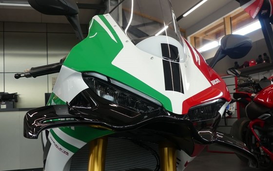 Neufahrzeug Ducati Panigale V4 Tricolore - Bild 4