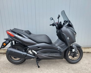 Yamaha XMAX 300