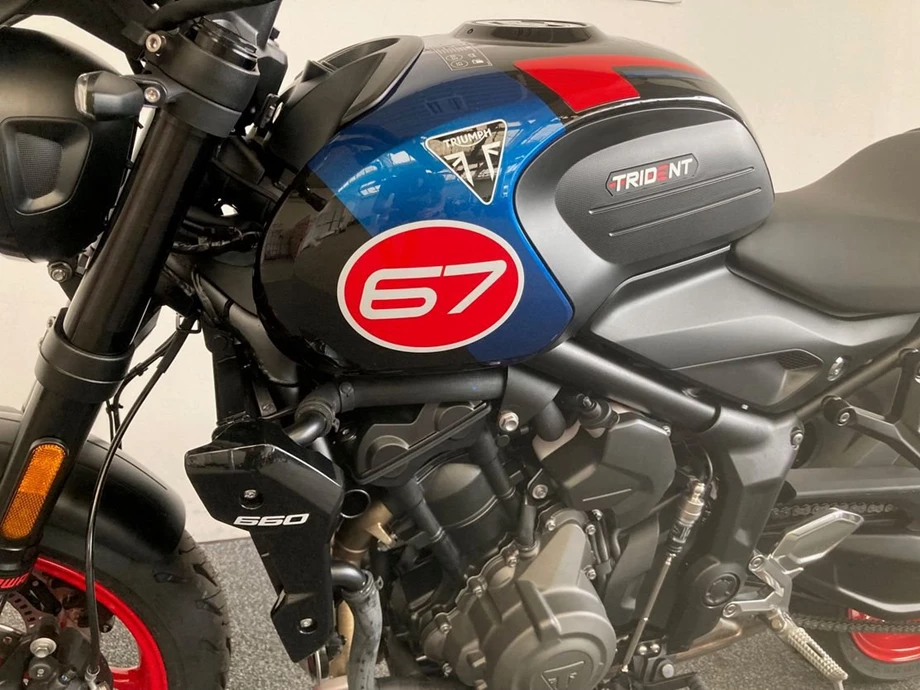 Angebot Triumph Trident 660 Triple Tribute Bild 3: Angebot Triumph Trident 660 Triple Tribute