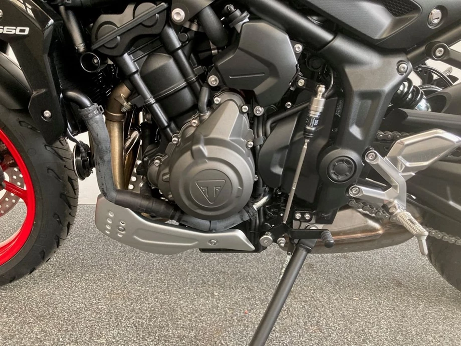 Angebot Triumph Trident 660 Triple Tribute Bild 8: Angebot Triumph Trident 660 Triple Tribute