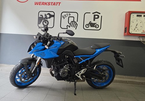 Suzuki GSX-8S