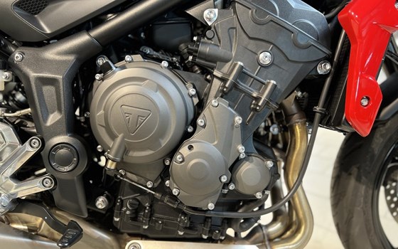 Gebrauchtmotorrad Triumph Trident 660 - Bild 10