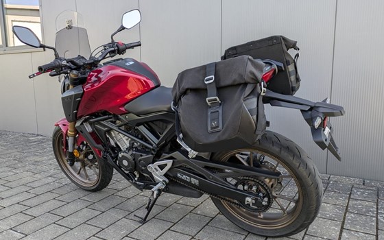 Gebrauchtmotorrad Honda CB125R - Bild 2