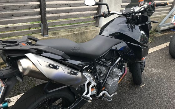 Gebrauchtmotorrad KTM 990 Supermoto T - Bild 2 Gebrauchtmotorrad KTM 990 Supermoto T - Bild 2