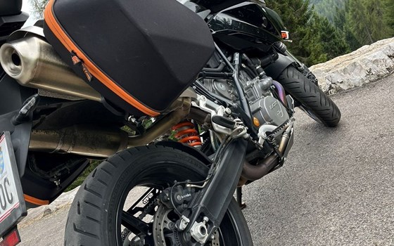 Gebrauchtmotorrad KTM 990 Supermoto T - Bild 7 Gebrauchtmotorrad KTM 990 Supermoto T - Bild 7