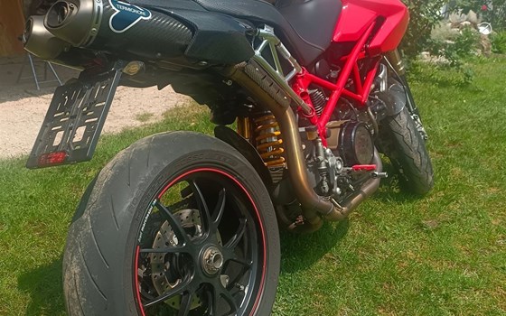 Gebrauchtmotorrad Ducati Hypermotard 1100 S - Bild 8 Gebrauchtmotorrad Ducati Hypermotard 1100 S - Bild 8