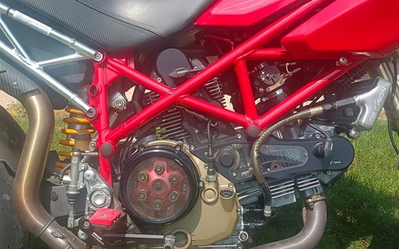 Gebrauchtmotorrad Ducati Hypermotard 1100 S - Bild 9 Gebrauchtmotorrad Ducati Hypermotard 1100 S - Bild 9