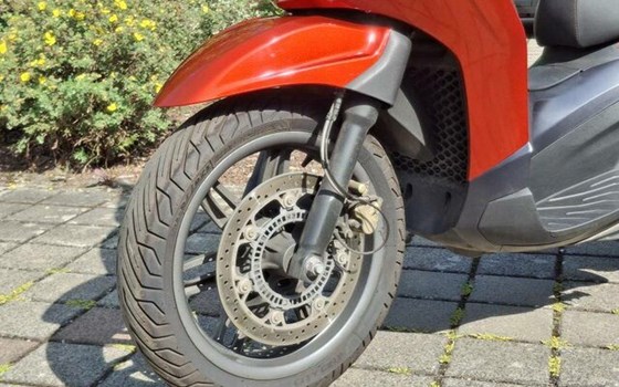 Gebrauchtmotorrad Piaggio Beverly 400 S - Bild 5