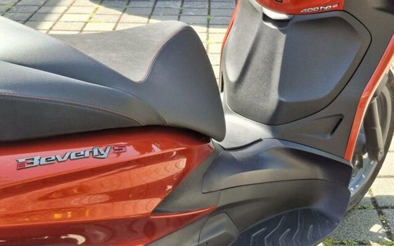 Gebrauchtmotorrad Piaggio Beverly 400 S - Bild 8