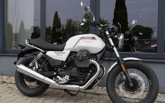 Neufahrzeug Moto Guzzi V7 Stone - Bild 15