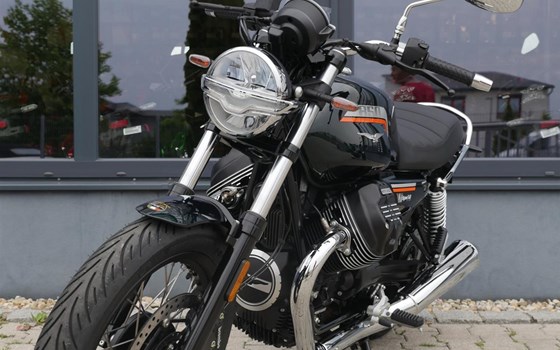 Neufahrzeug Moto Guzzi V7 Stone - Bild 19