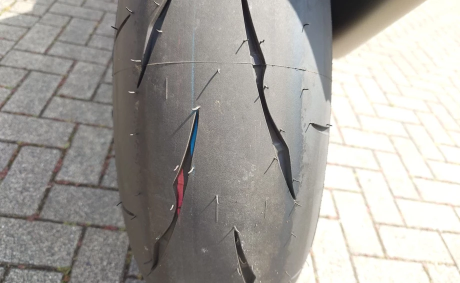 Angebot Honda CBR1000RR-R Fireblade SP Bild 15: Angebot Honda CBR1000RR-R Fireblade SP