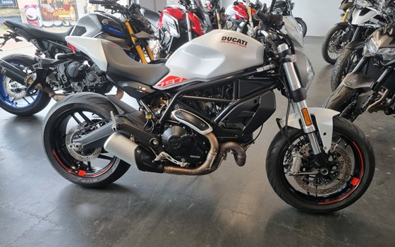 Gebrauchtmotorrad Ducati Monster 797 - Bild 1