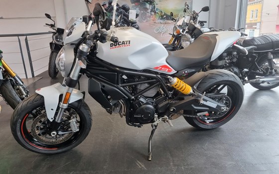 Gebrauchtmotorrad Ducati Monster 797 - Bild 1
