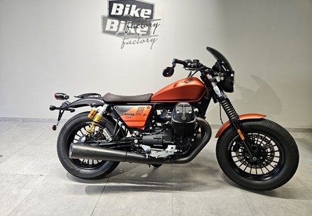 Moto Guzzi V9 Bobber Sport (orange)