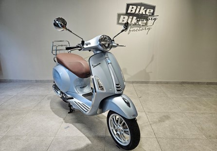 Vespa Primavera 125 (grau)