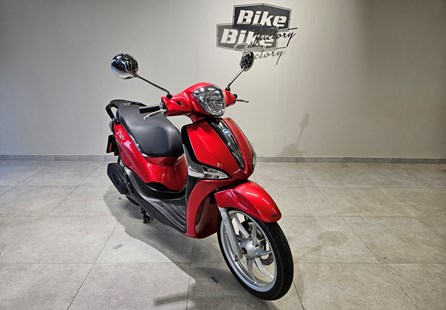 Piaggio Liberty 125 (rot)