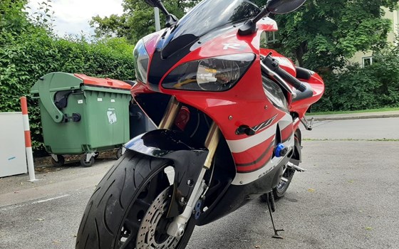 Gebrauchtmotorrad Yamaha R1 - Bild 5 Gebrauchtmotorrad Yamaha R1 - Bild 5