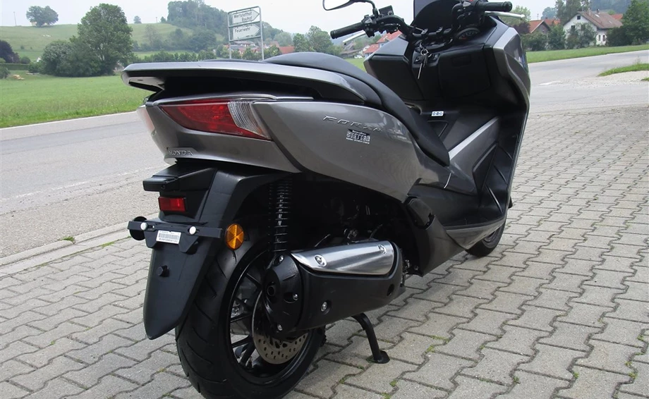 Offer Honda Forza 300 Bild 4: Offer Honda Forza 300