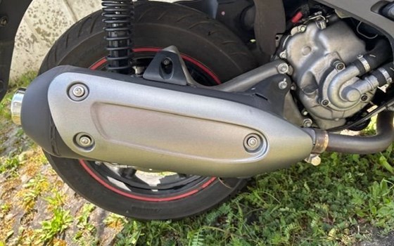 Gebrauchtmotorrad Derbi Rambla 300 i.e. - Bild 5 Gebrauchtmotorrad Derbi Rambla 300 i.e. - Bild 5