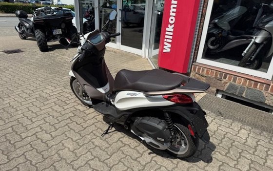 Gebrauchtmotorrad Piaggio Medley 125 ie IGET - Bild 4