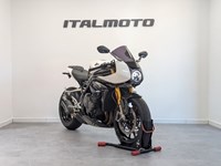 Gebrauchtmotorrad Triumph Speed Triple 1200 RR