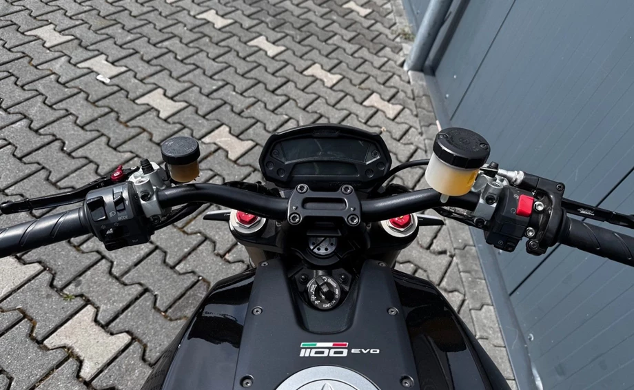Angebot Ducati Monster 1100 Evo Bild 5: Angebot Ducati Monster 1100 Evo