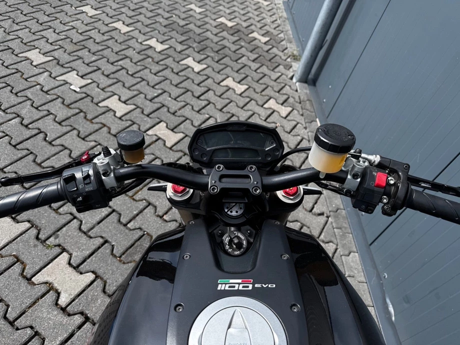 Angebot Ducati Monster 1100 Evo Bild 5: Angebot Ducati Monster 1100 Evo