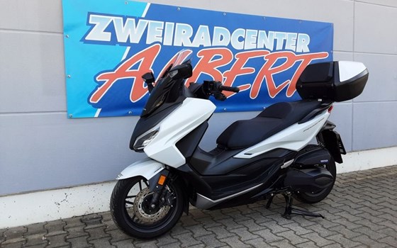Gebrauchtmotorrad Honda Forza 350 - Bild 6