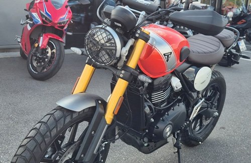 Neumotorrad Triumph Scrambler 400 X