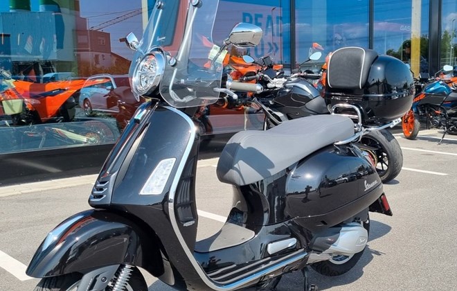Vespa GTS 300