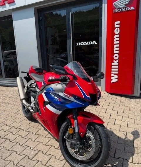 Angebot Honda CBR1000RR-R Fireblade Bild 1: Angebot Honda CBR1000RR-R Fireblade