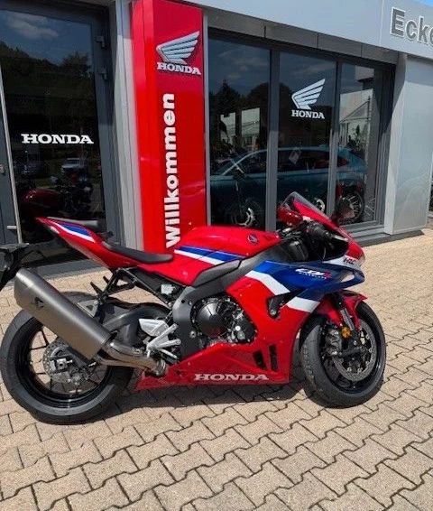 Angebot Honda CBR1000RR-R Fireblade Bild 3: Angebot Honda CBR1000RR-R Fireblade