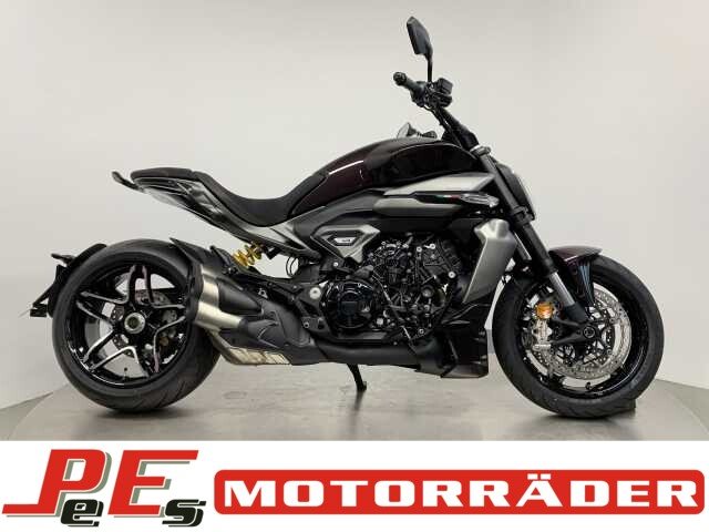 Ducati XDiavel V4 