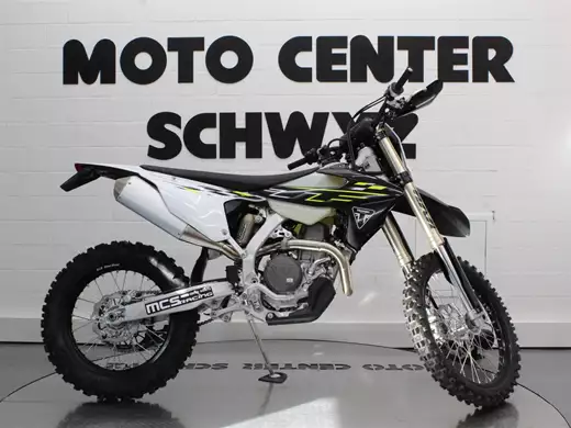 Triumph TF 450-E<br />NEW TRIUMPH TF 450-E mit Strassenzulassung