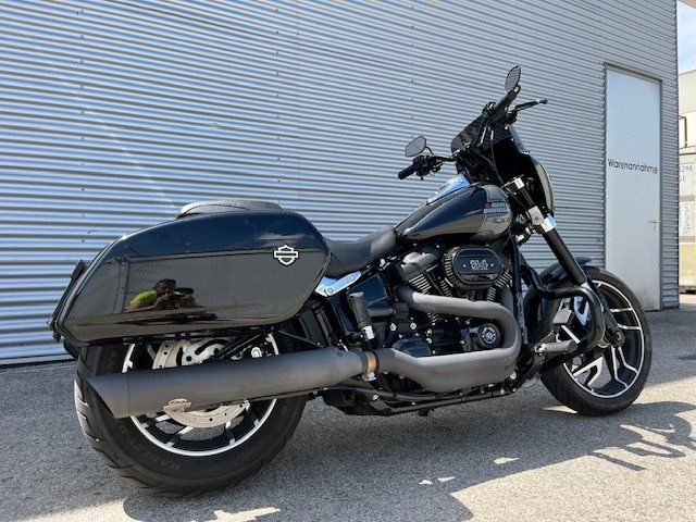 Harley-Davidson Softail Sport Glide FLSB (Vivid Black) - Bild 8