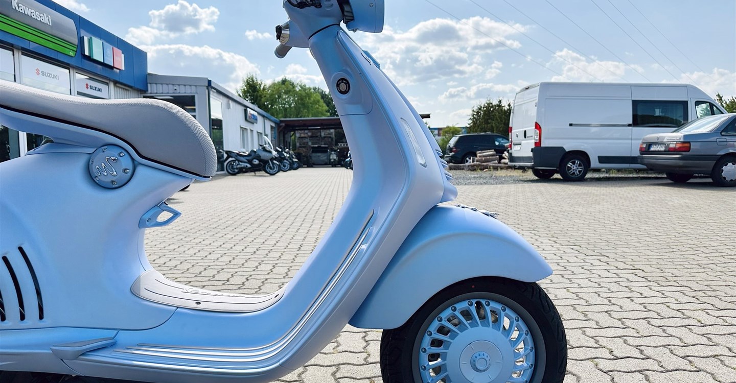 Angebot Vespa 946 Snake