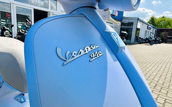 Neufahrzeug Vespa 946 Snake - Bild 18