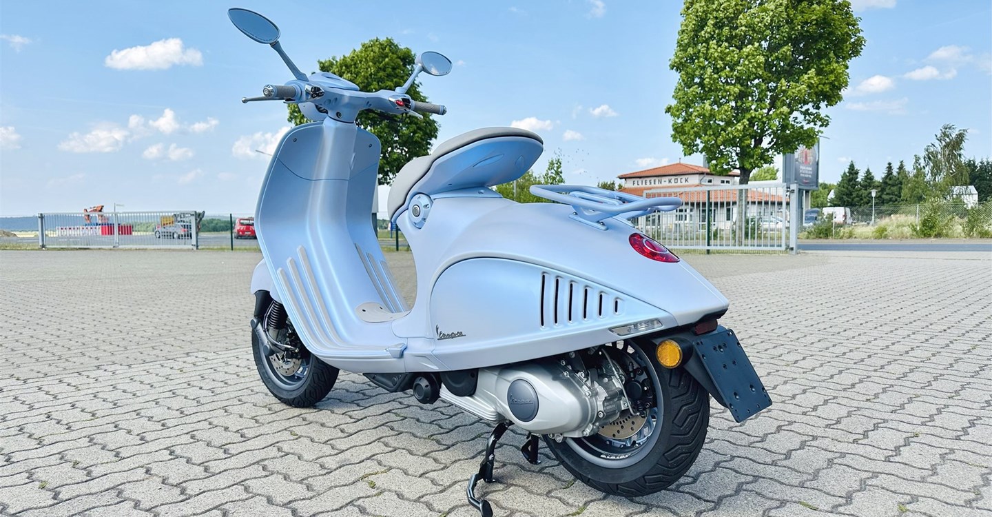 Angebot Vespa 946 Snake