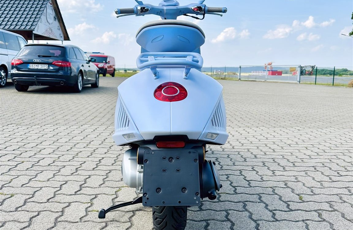 Angebot Vespa 946 Snake