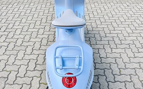 Neufahrzeug Vespa 946 Snake - Bild 4